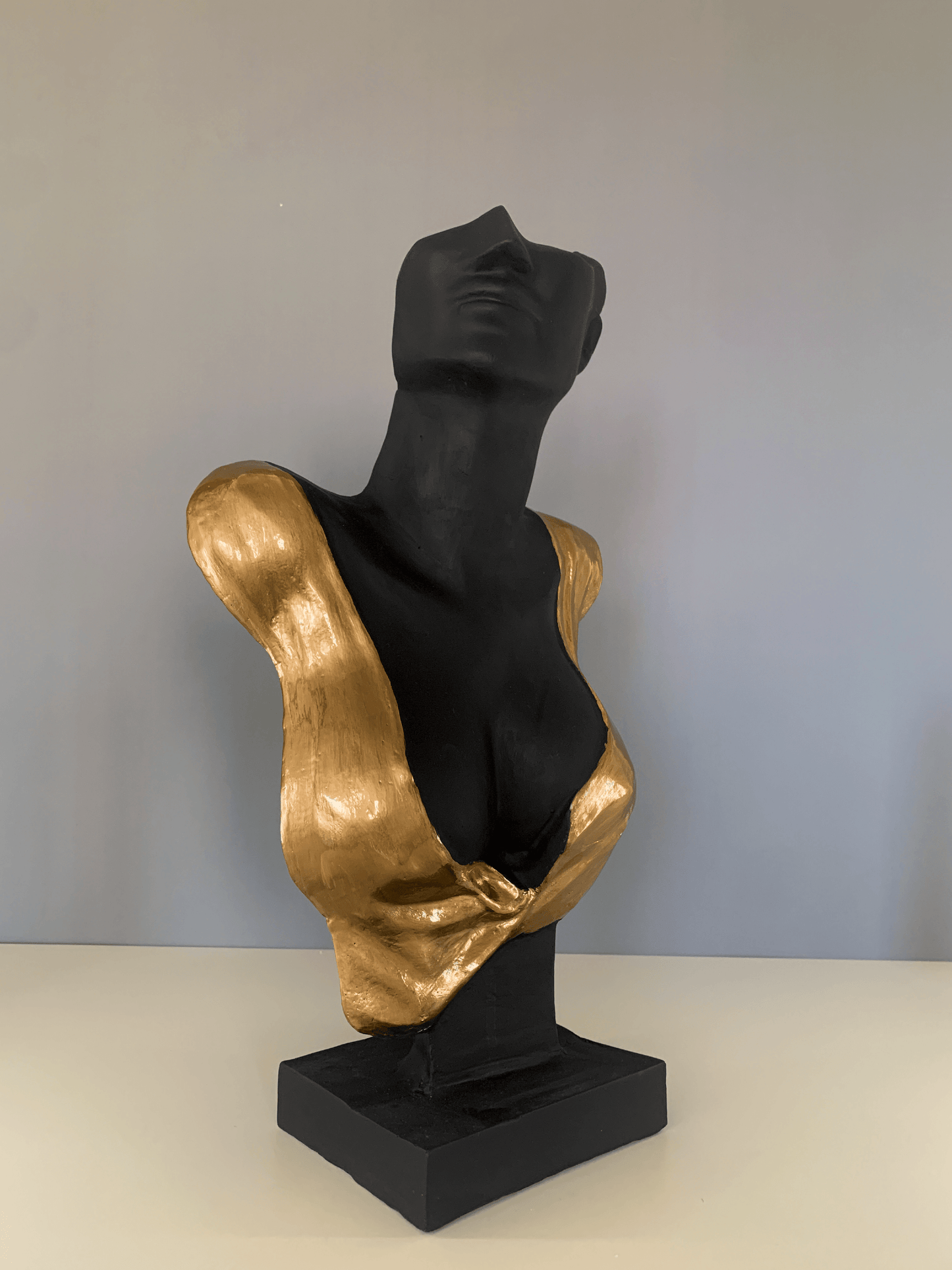 Abstract Female Body Sculpture, 46 cm / 18"