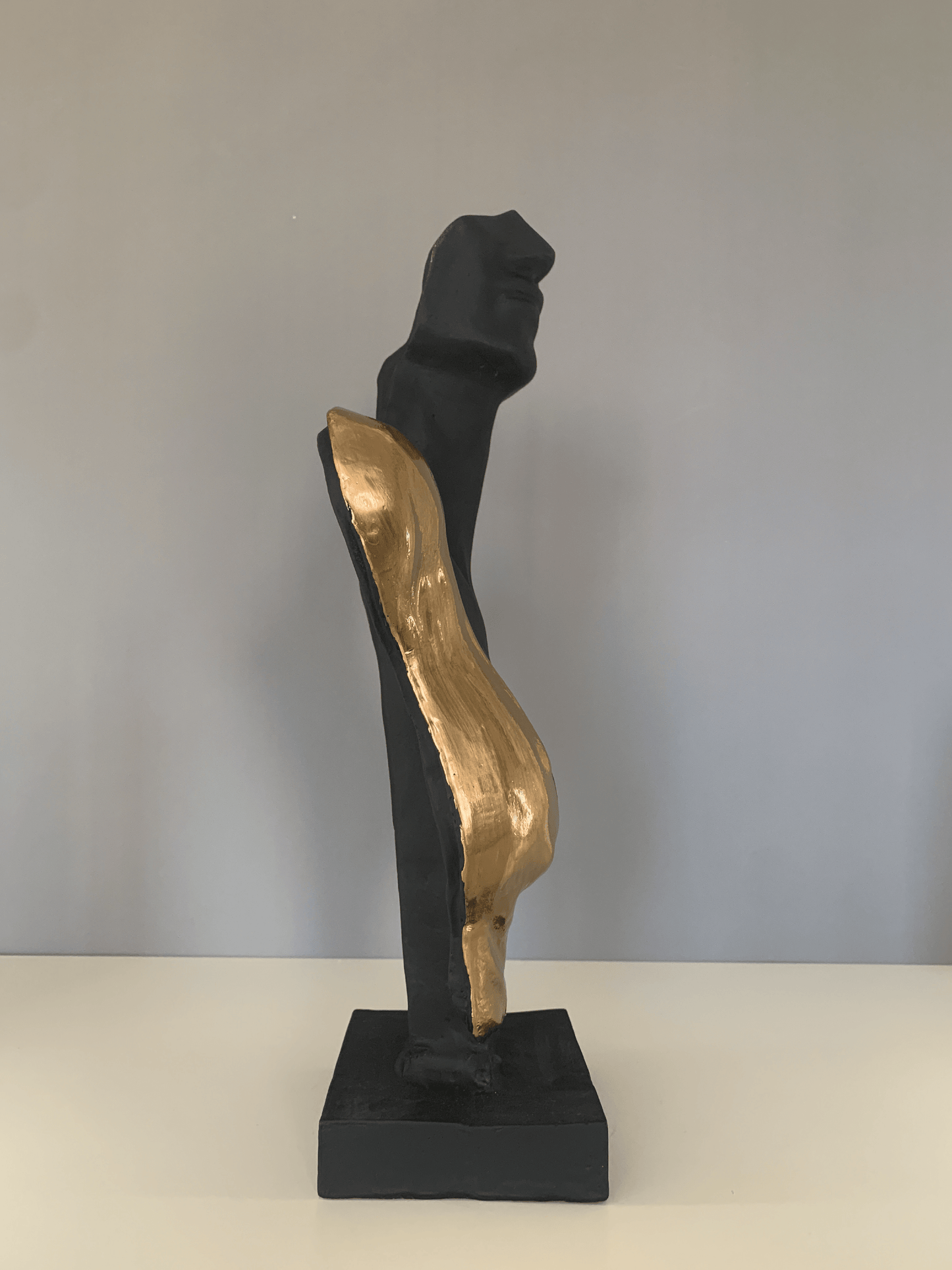 Abstract Female Body Sculpture, 46 cm / 18"