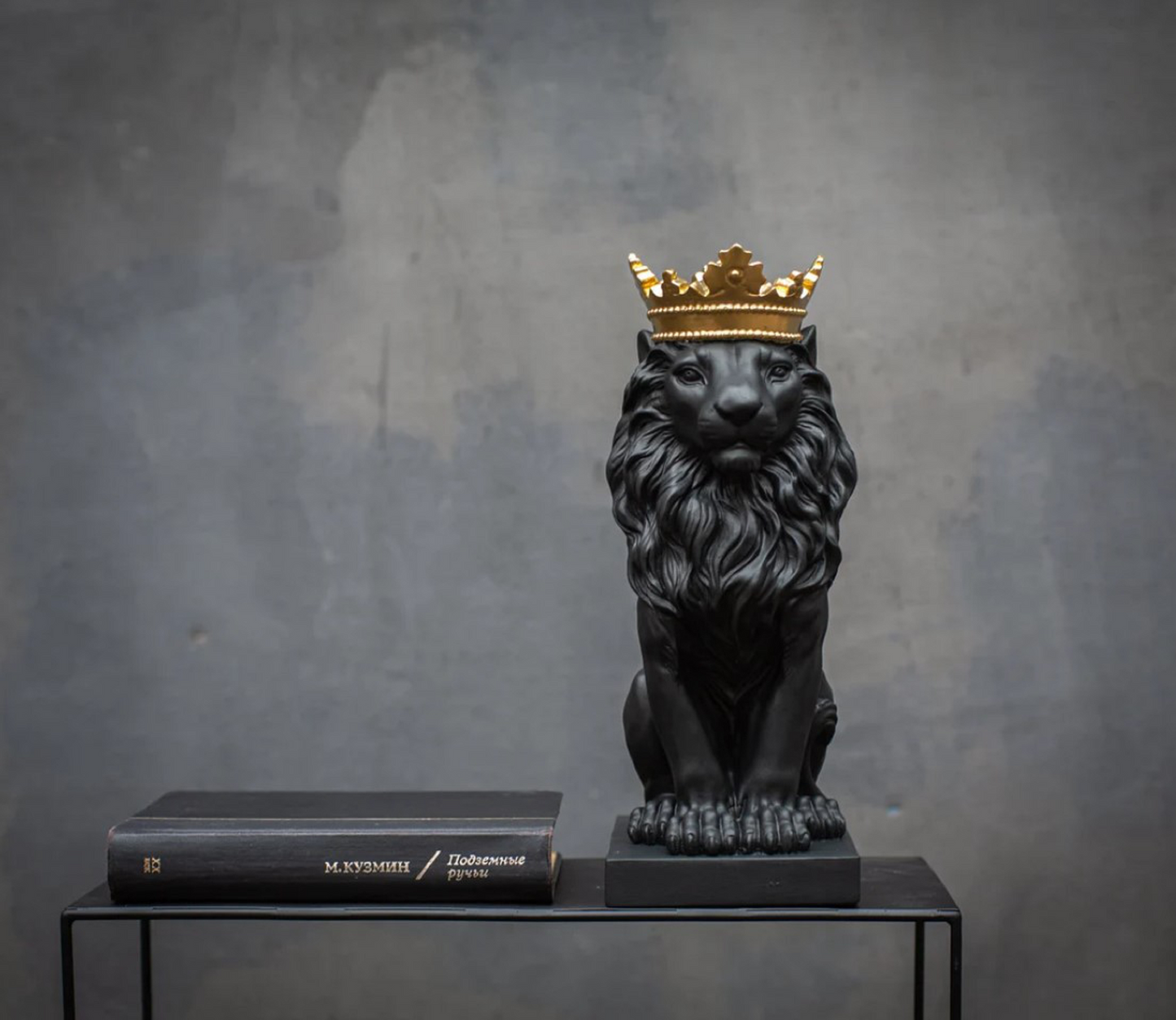 Lion with Crown Bust Statue, 35 cm / 14"