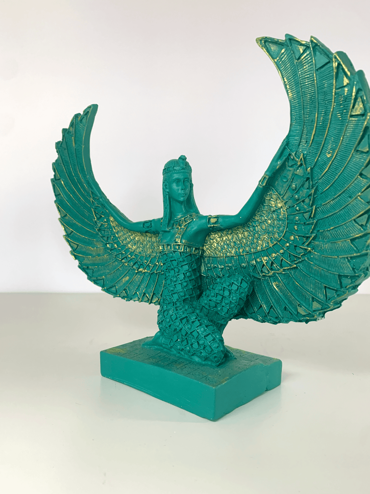 Egyptian Goddess Isis Open Wings Statue, 29 cm / 11.4"