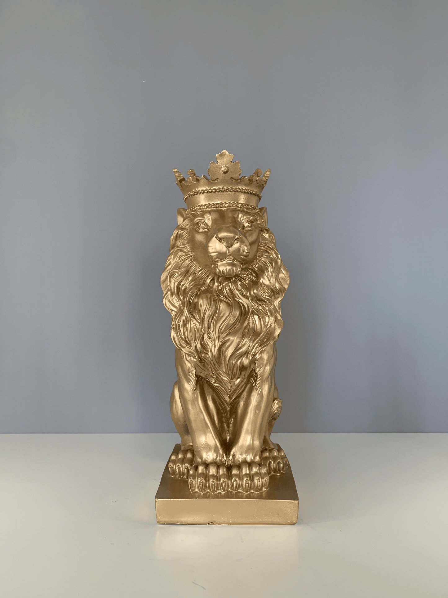 Lion with Crown Bust Statue, 35 cm / 14"