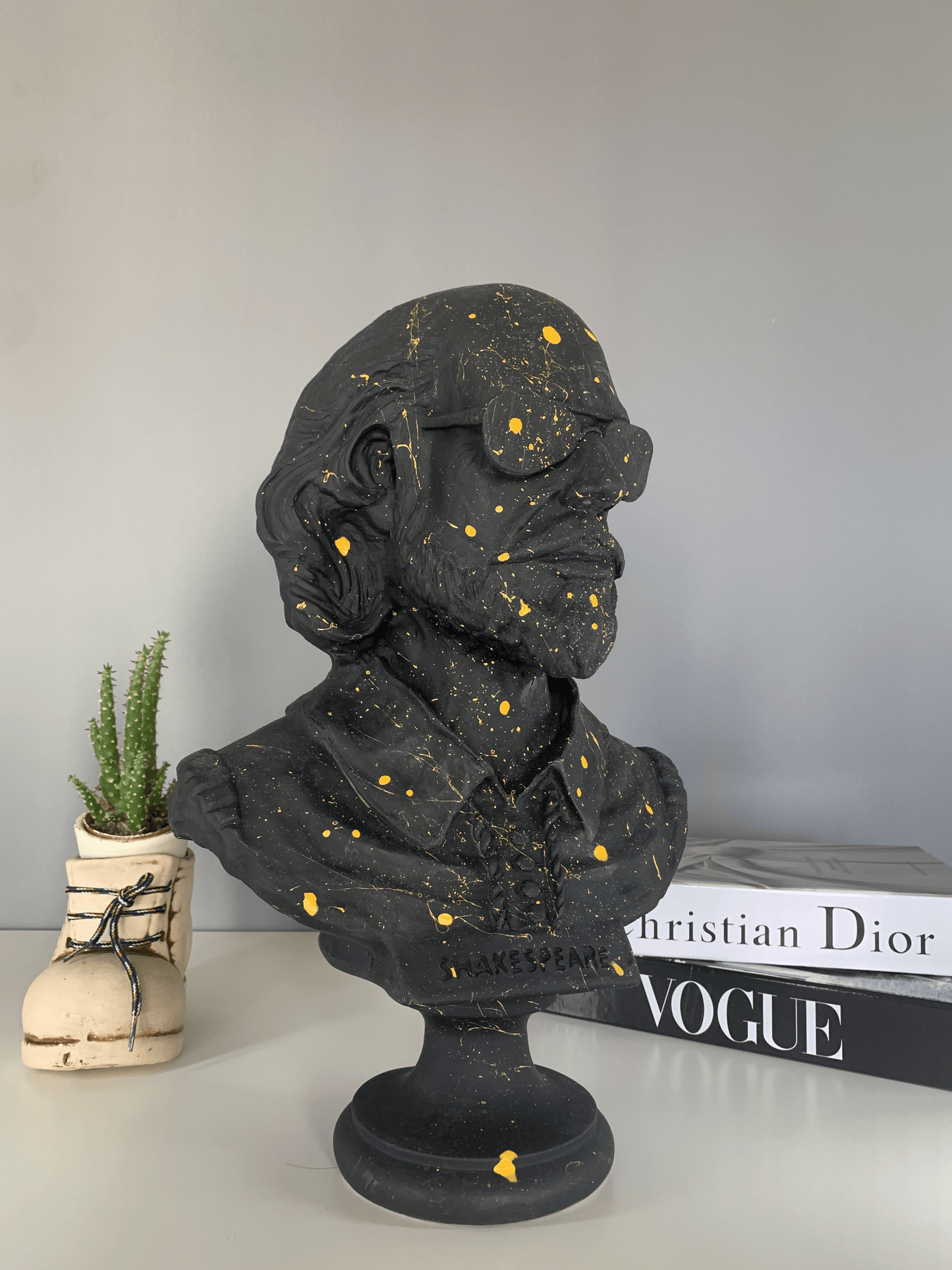 Shakespeare Pop Art Bust Statue, 40 cm / 15.8"