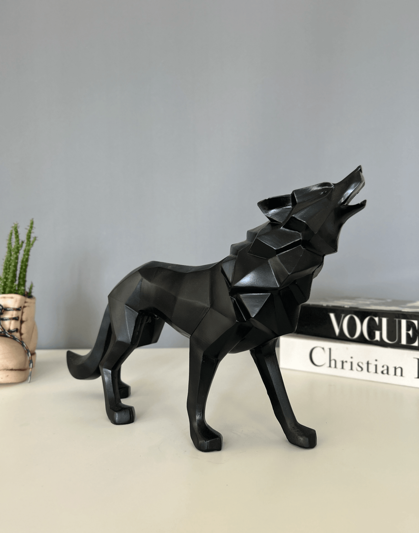 Wolf Statue, Animal Figurine