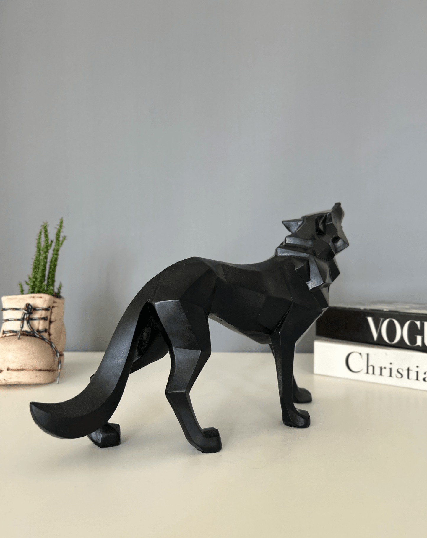 Wolf Statue, Animal Figurine