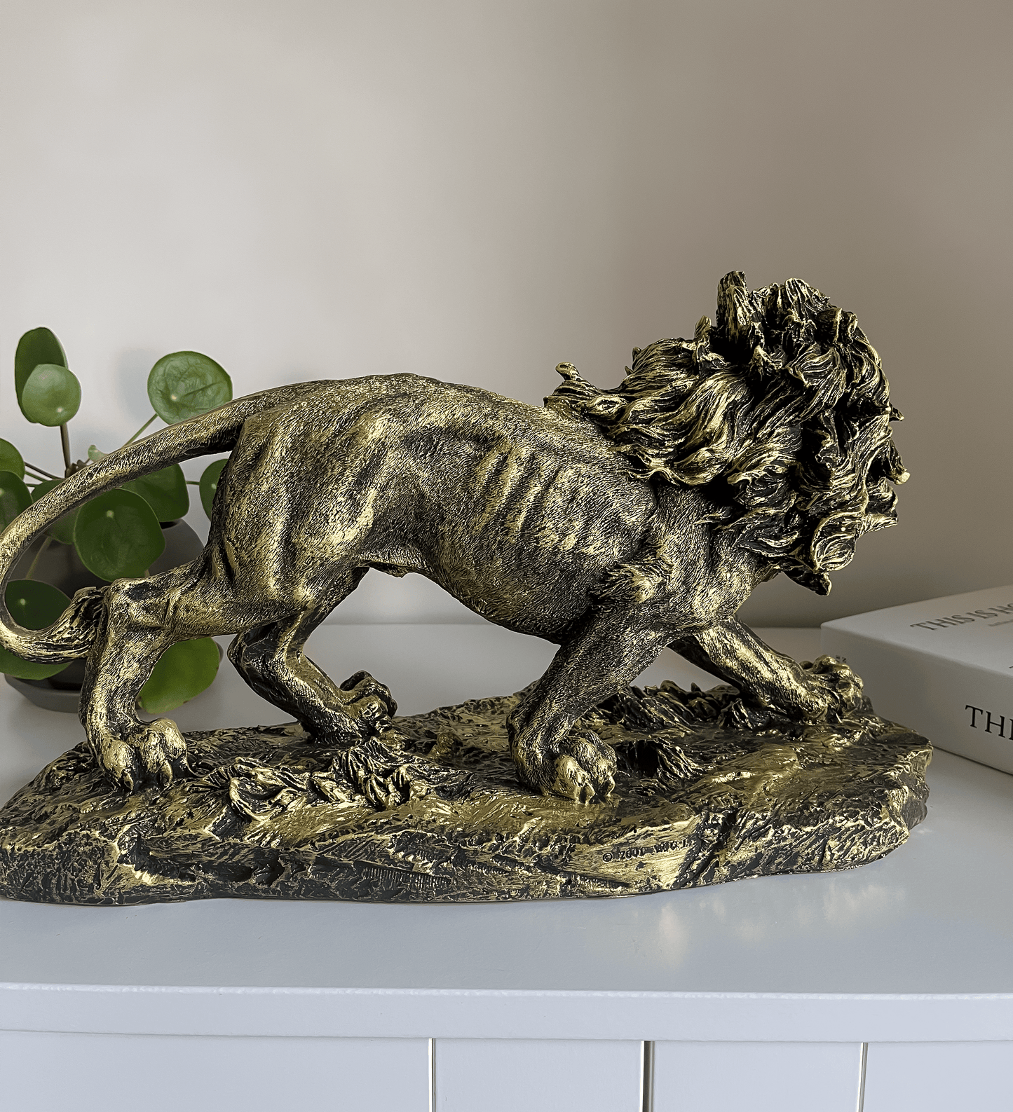 Roaring Lion Statue, 40 cm / 16"